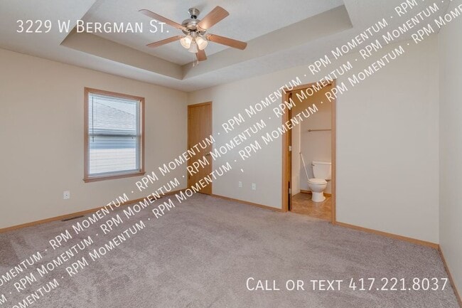 Building Photo - 3229 W Bergman St