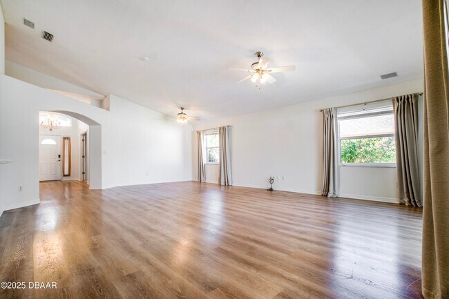 Building Photo - 6115 Sabal Point Cir