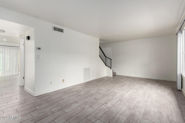 Building Photo - 1586 West Campbell Ave