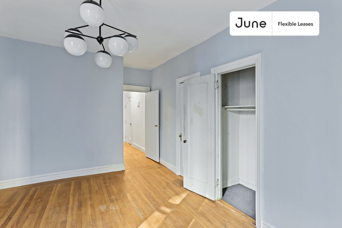 Building Photo - 609 W 151th St