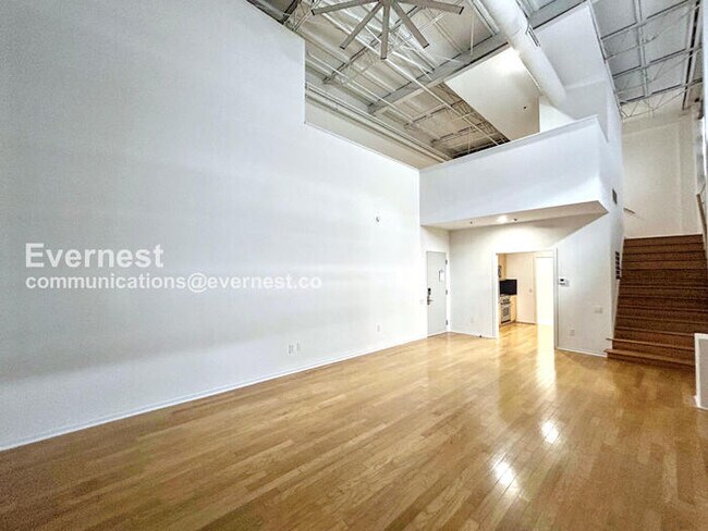 Building Photo - 415 S Front St