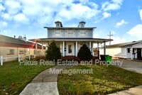 Building Photo - 713 N Main St
