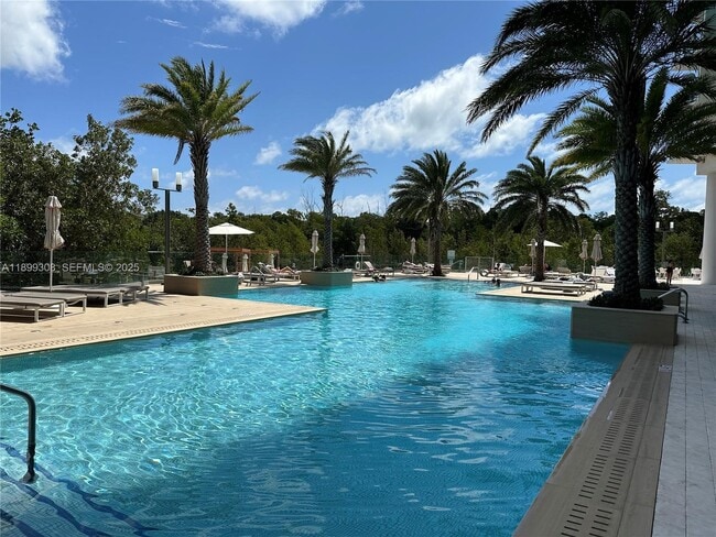 Building Photo - 16385 Biscayne Blvd