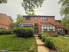 Building Photo - 20561 Summersong Ln