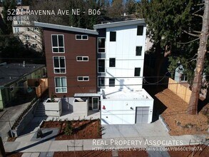 Building Photo - 5221 Ravenna Ave NE