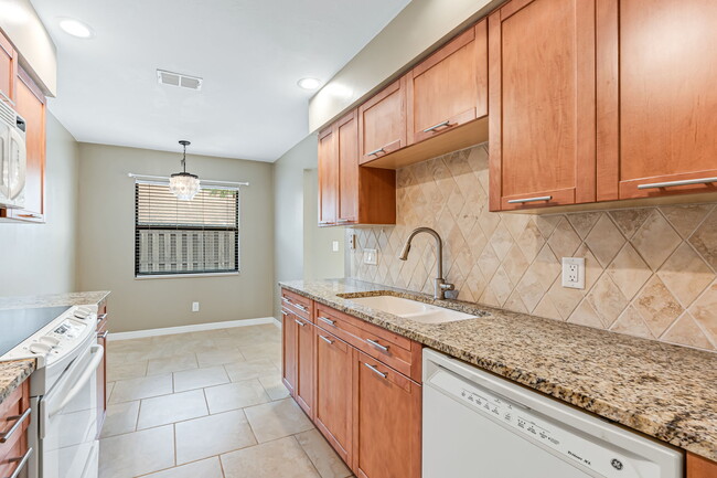 kitchen/nook - 13149 Inglenook Ct