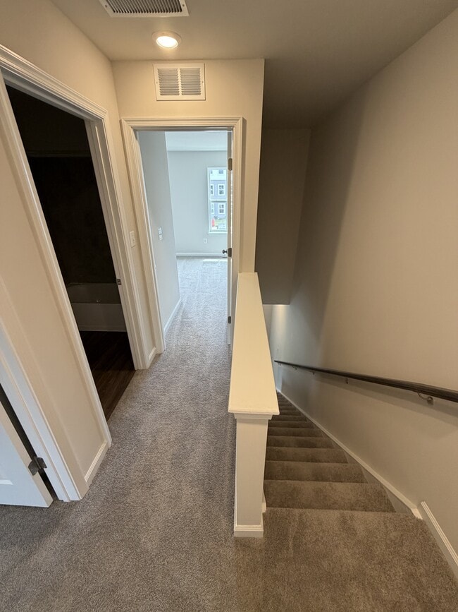 Building Photo - 18 Ironwood Ct