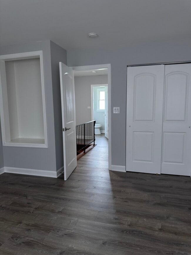 Building Photo - 336 Lilac Ln