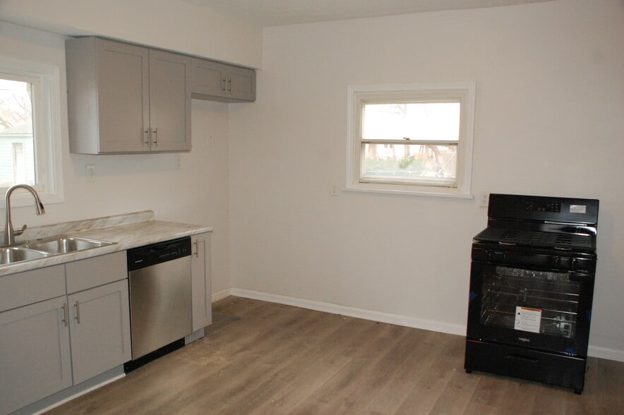 All New Kitchen - 575 W 13th St