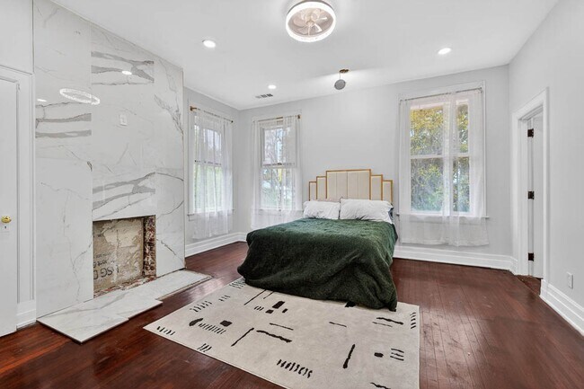 Building Photo - 1015 Union St