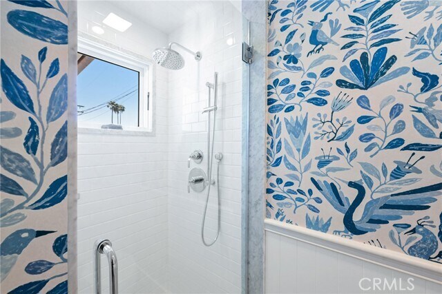 Building Photo - 360 Cliff Dr