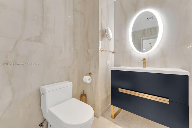 Building Photo - 88 SW 7th St