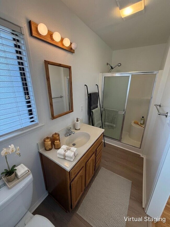 Building Photo - Beautiful 3 Bedroom, 2 Bathroom Granada Hills Home with Detached Garage!