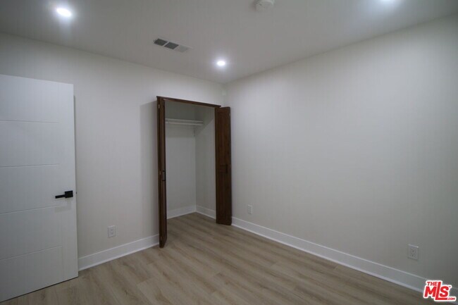 Building Photo - 3541 Homeland Dr