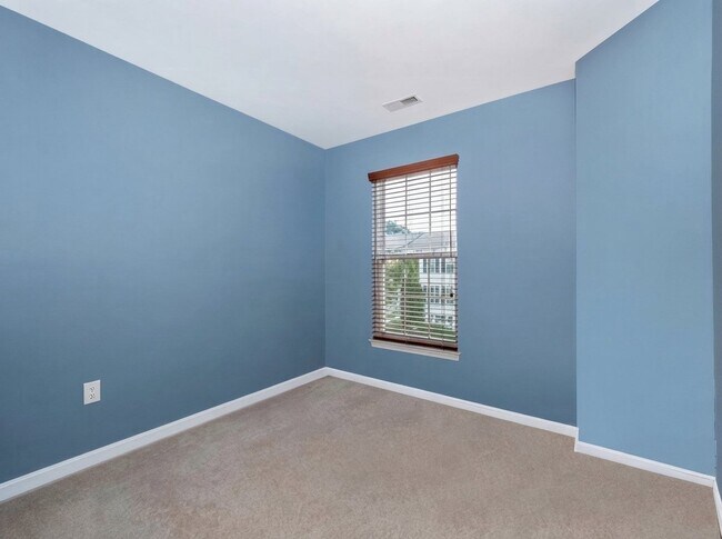 Building Photo - 505 Ellison Ct