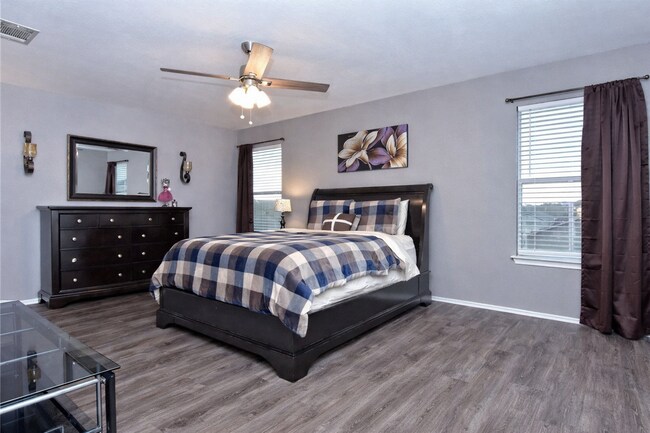 Building Photo - 251 Black Forest Rd