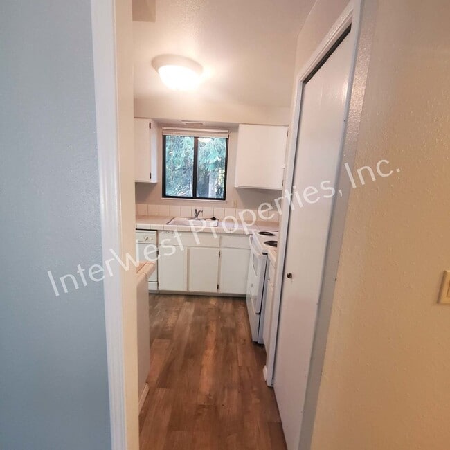 Building Photo - Beautiful Ranch Style Home on Very Large Corner Lot With W/D Hookups, Fireplace, 2 Car Garage & A...