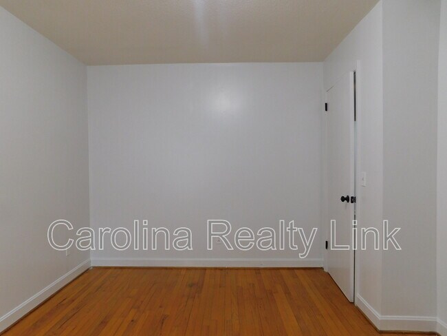 Building Photo - 6119 Tuckaseegee Rd