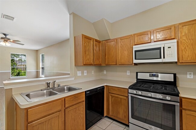 Building Photo - 5425 Jefferson St