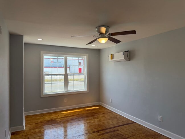 Building Photo - 1609 St Andrew St