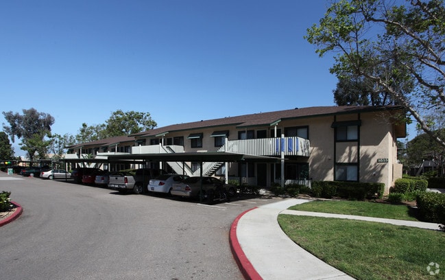 La Jolla Canyon - La Jolla Canyon Apartments