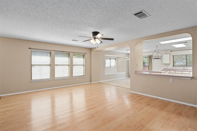Building Photo - 1353 Lakeside Loop