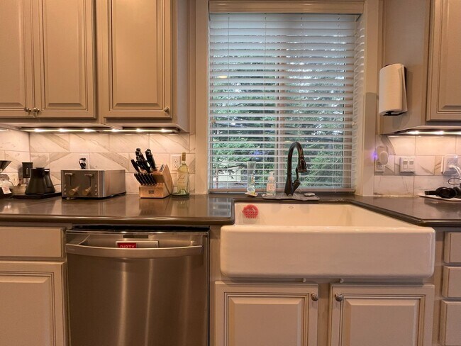Building Photo - Spacious Corner-Lot Home with Three Levels...