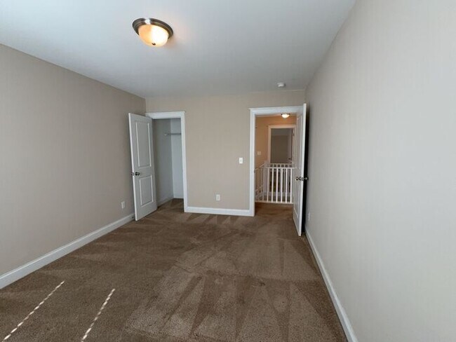 Building Photo - 344 Dawsons Park Dr