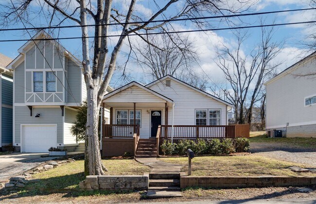 Building Photo - 2412 Chapel Ave