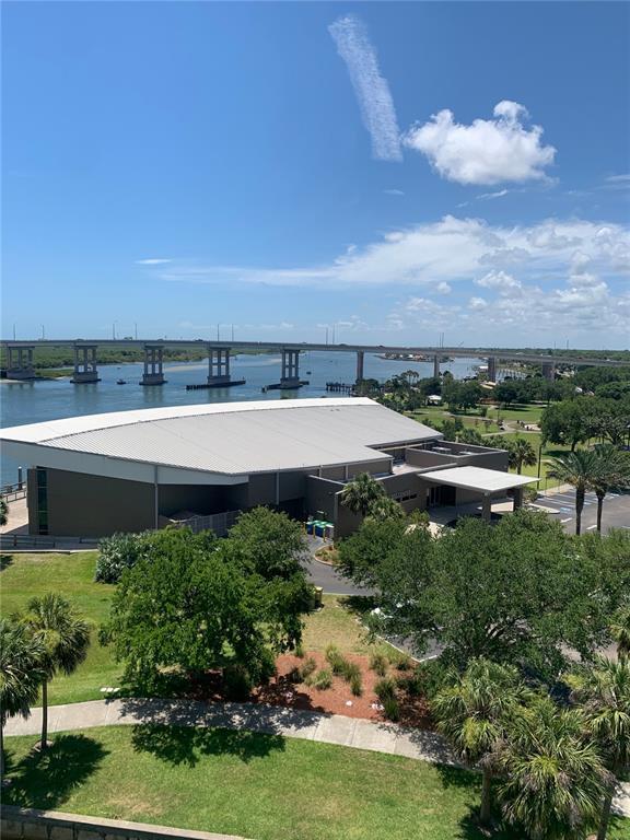 Building Photo - 101 N Riverside Dr