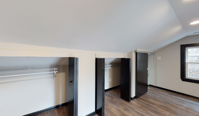 Building Photo - 1819 E Carson St