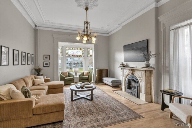 Building Photo - 617 Niagara St