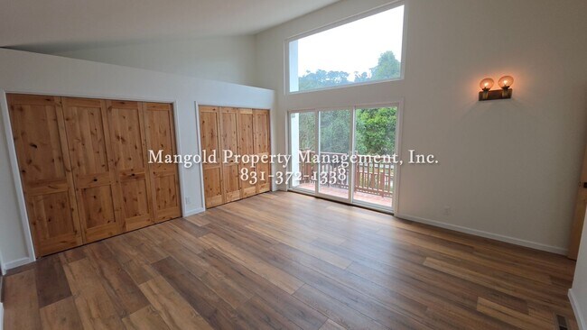 Building Photo - 28 Castanada Pl