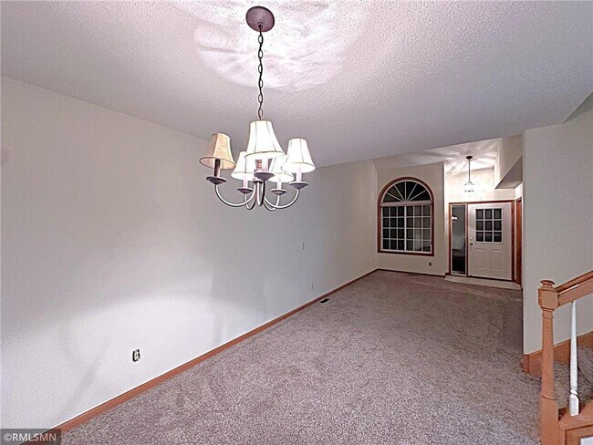 Building Photo - 1902 Aster