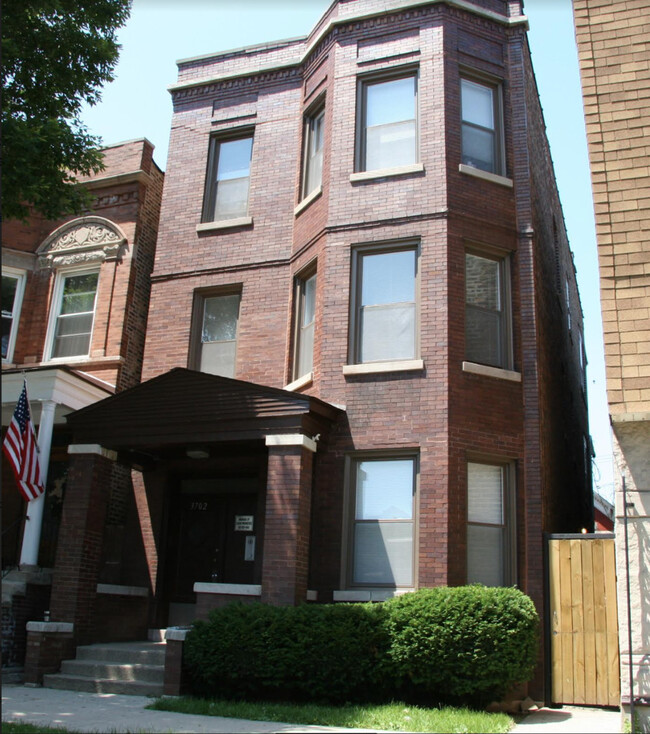 Primary Photo - 3702 S Wolcott Ave