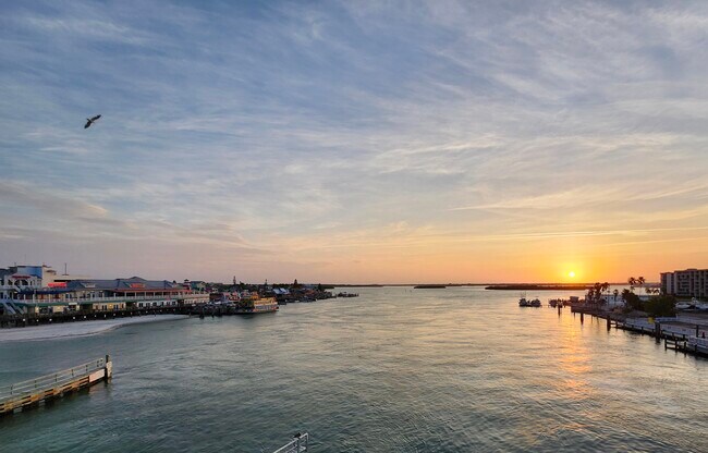 Building Photo - 345 Capri Blvd