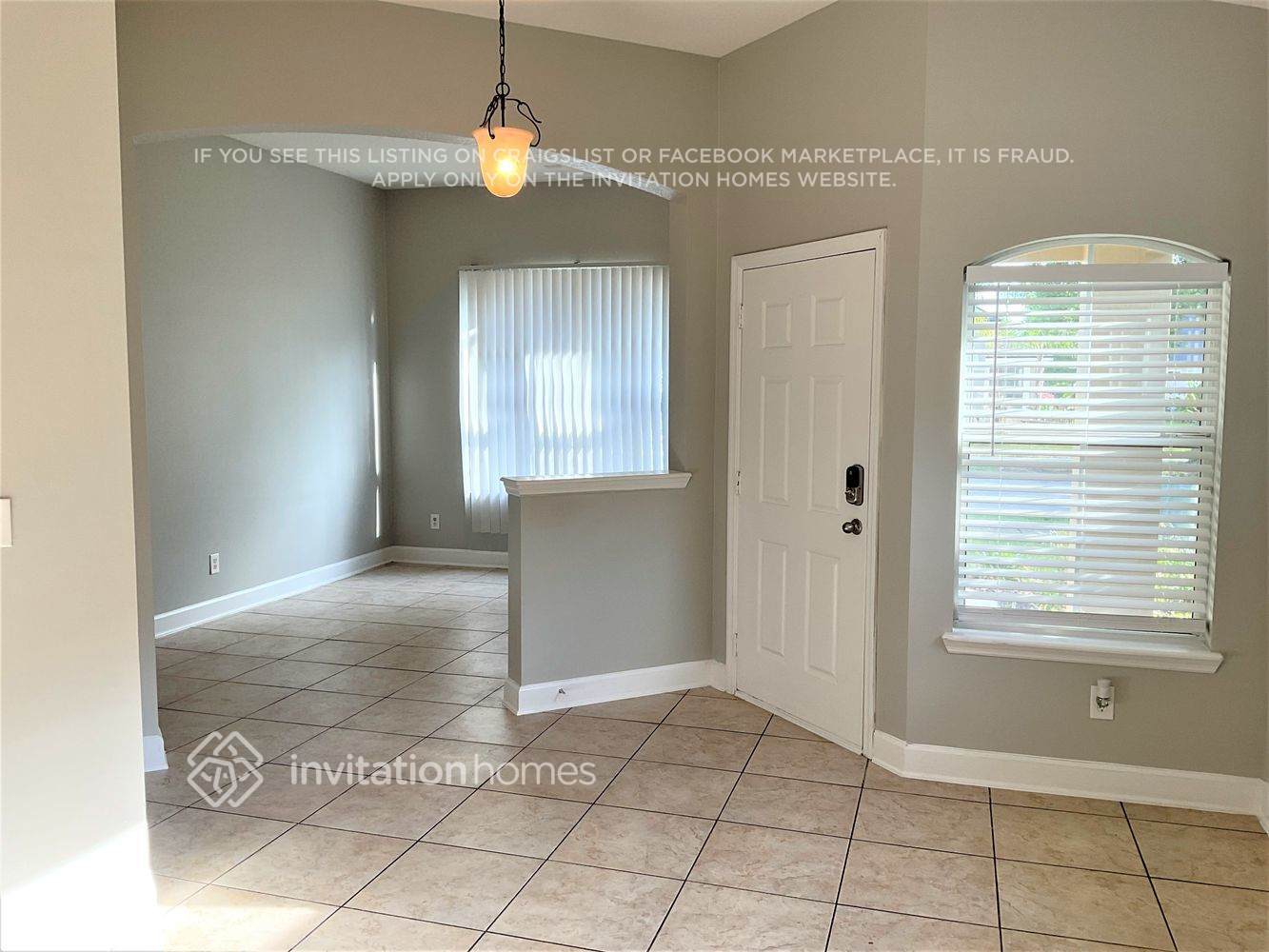 Building Photo - 14745 Falling Waters Dr