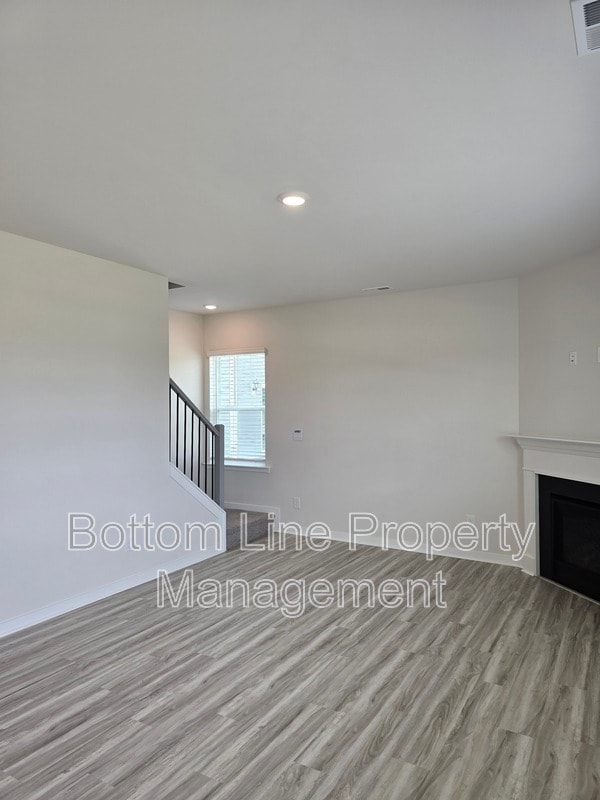 Building Photo - 549 Blackpool Ct