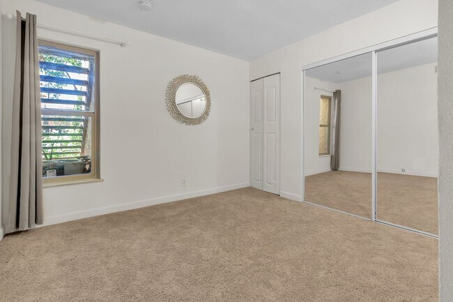 Building Photo - 324 Tangelo