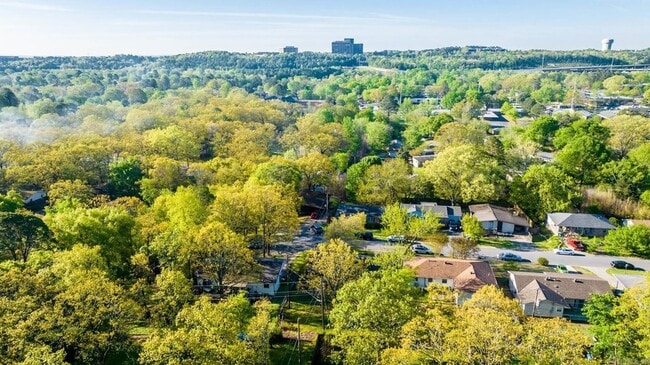 Building Photo - 9720 Brooks Ln