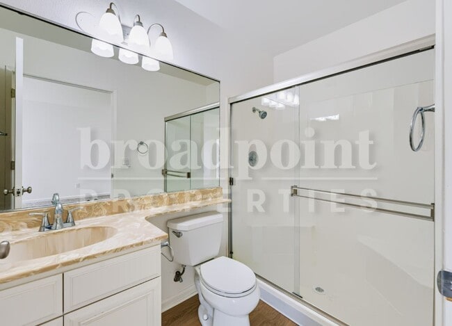 Building Photo - 2536 White Oak Pl