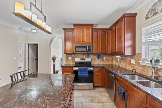 Building Photo - 1112 Grove Landing Ln