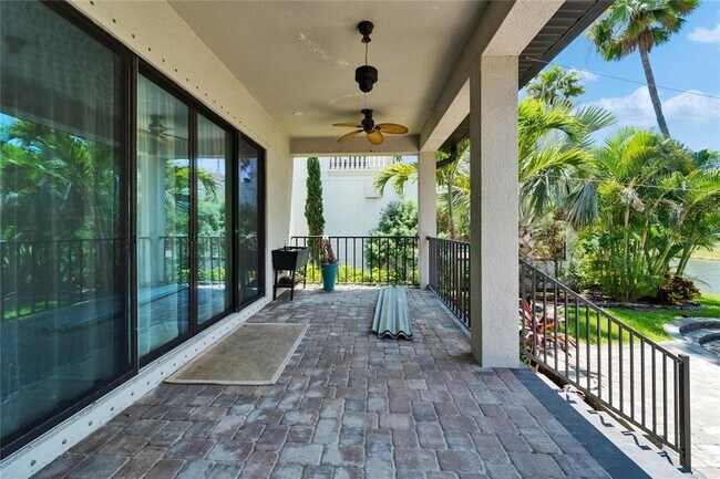 Building Photo - 6116 Lagomar Ln