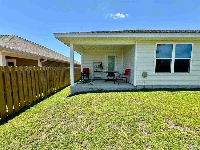 Building Photo - 5645 Guinevere Ln