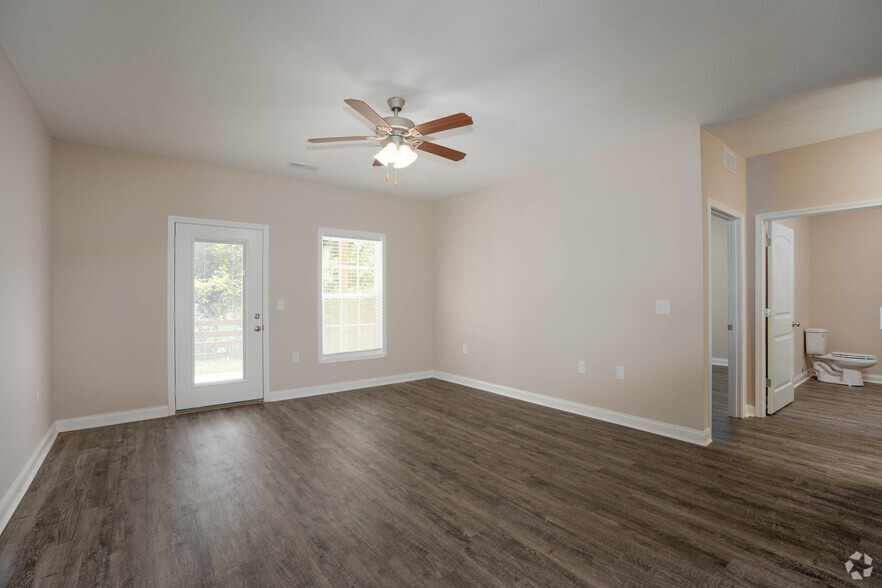 2BR 2B livingroom - The Ridge at Walnut Valley