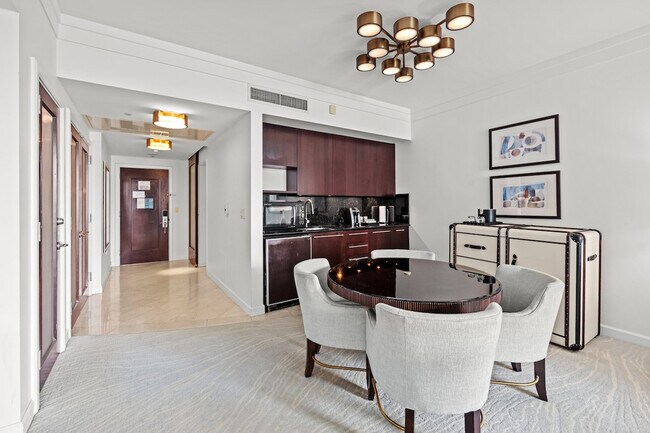 Building Photo - 4441 Collins Ave