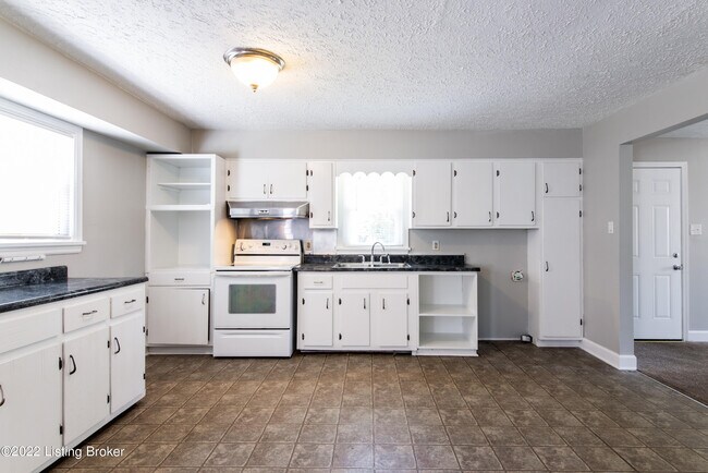 Building Photo - 1008 Meadow Hill Rd