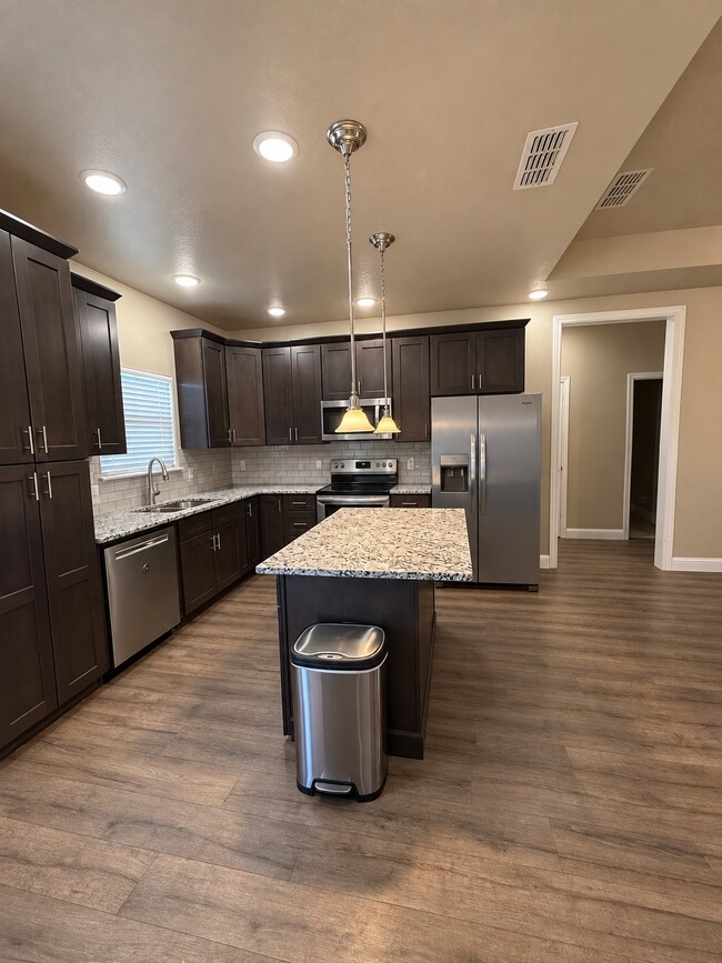 Building Photo - 1224 Timona Dr