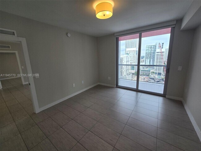 Building Photo - 117 SW 10th St