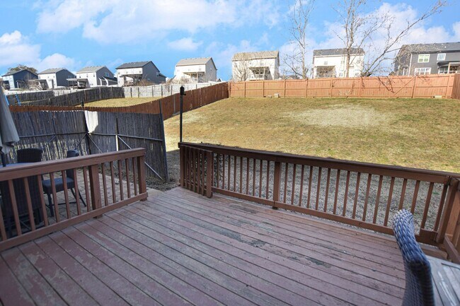 Building Photo - Pet Friendly Three Bedroom!